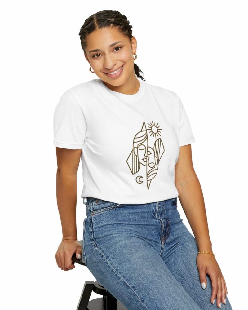 Sun Moon Zodiac Gemini T-shirt - Unisex