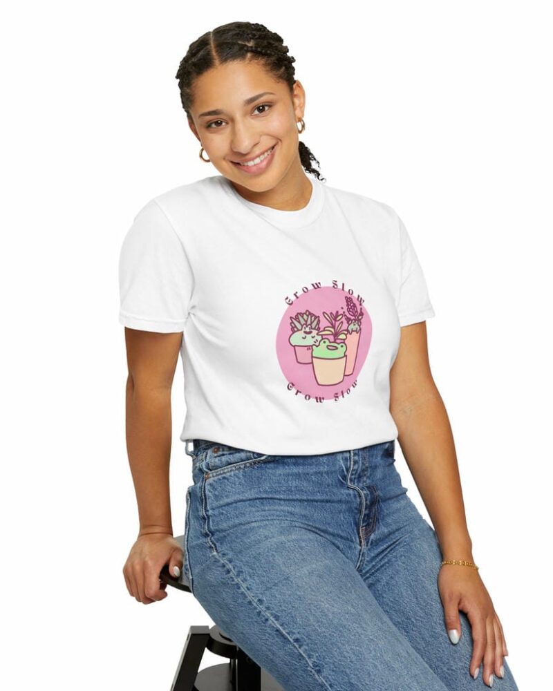 Grow Slow T-shirt - Unisex